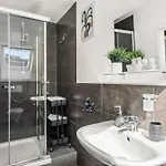 Mola Apartments-charmante Im Zentrum Für 3 Personen-große Dachterrasse-grill-gratis Parken-wlan Apartment *