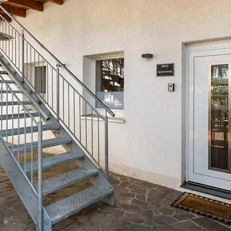 Mola Apartments-charmante Im Zentrum Fuer 3 Personen-grosse Dachterrasse-grill-gratis Parken-wlan